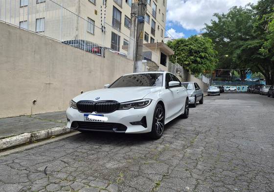 BMW 320i 2.0 16V TURBO GASOLINA SPORT AUTOMÁTICO